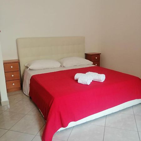 Apartment In Front Of The Train Station! Firenze Eksteriør billede
