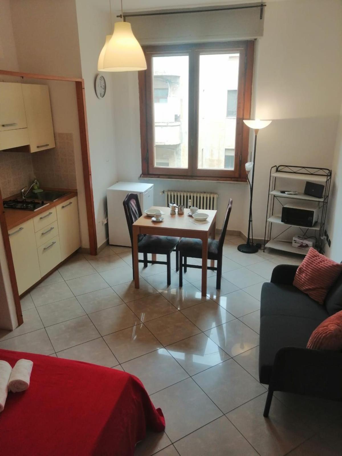 Apartment In Front Of The Train Station! Firenze Eksteriør billede