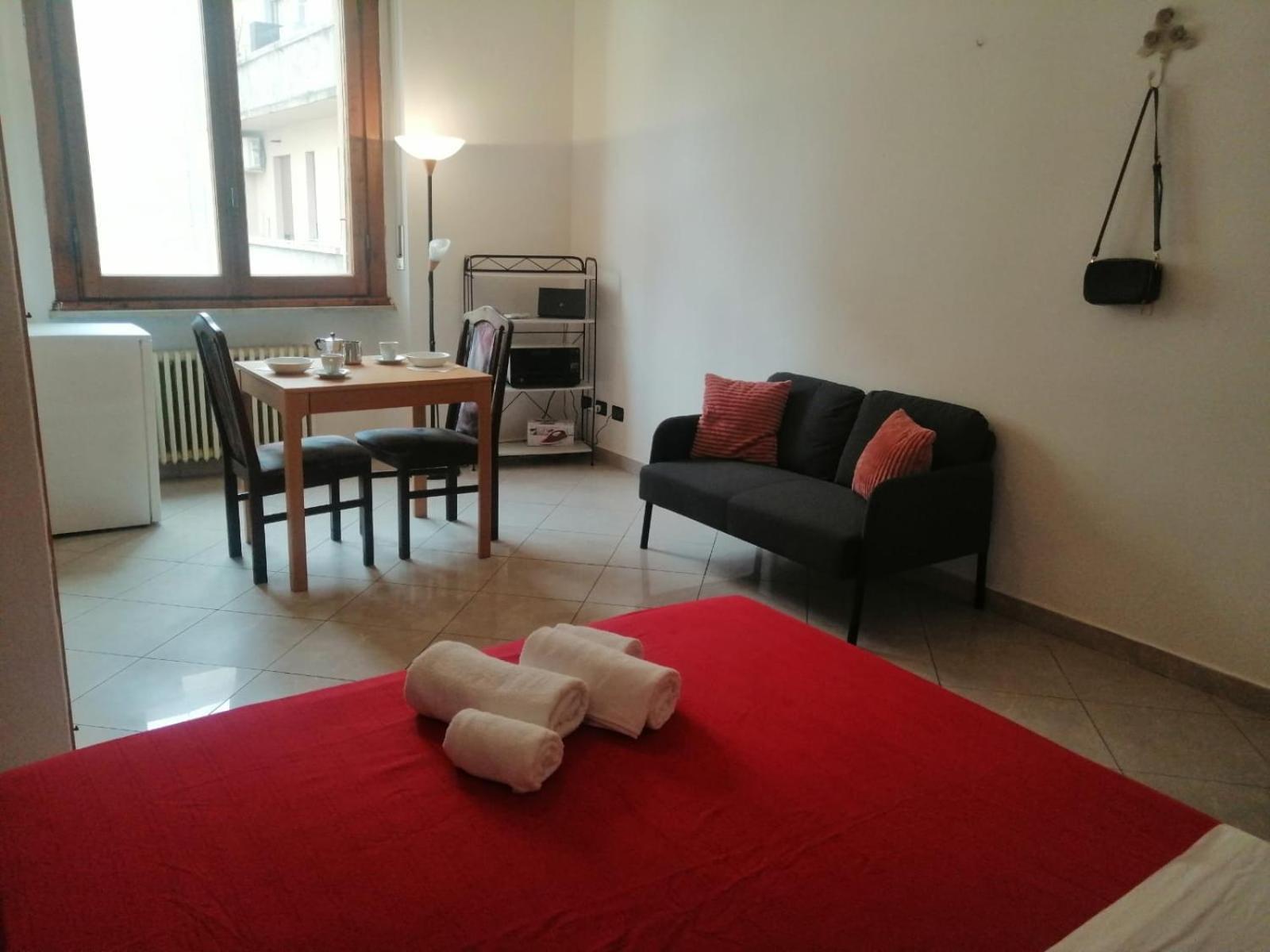 Apartment In Front Of The Train Station! Firenze Eksteriør billede